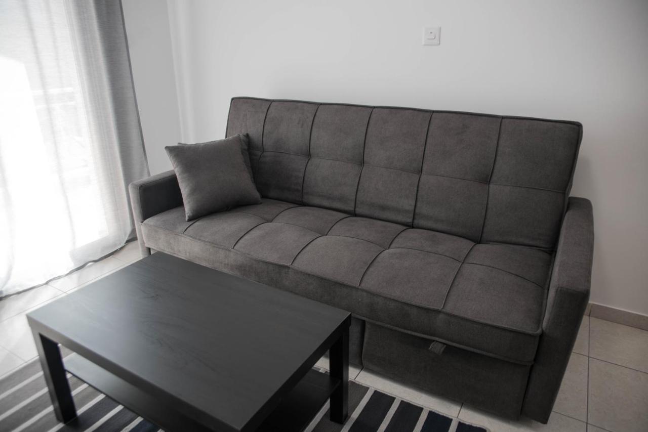 Renovated One Bedroom Apartment In Paphos With Pool Exteriör bild