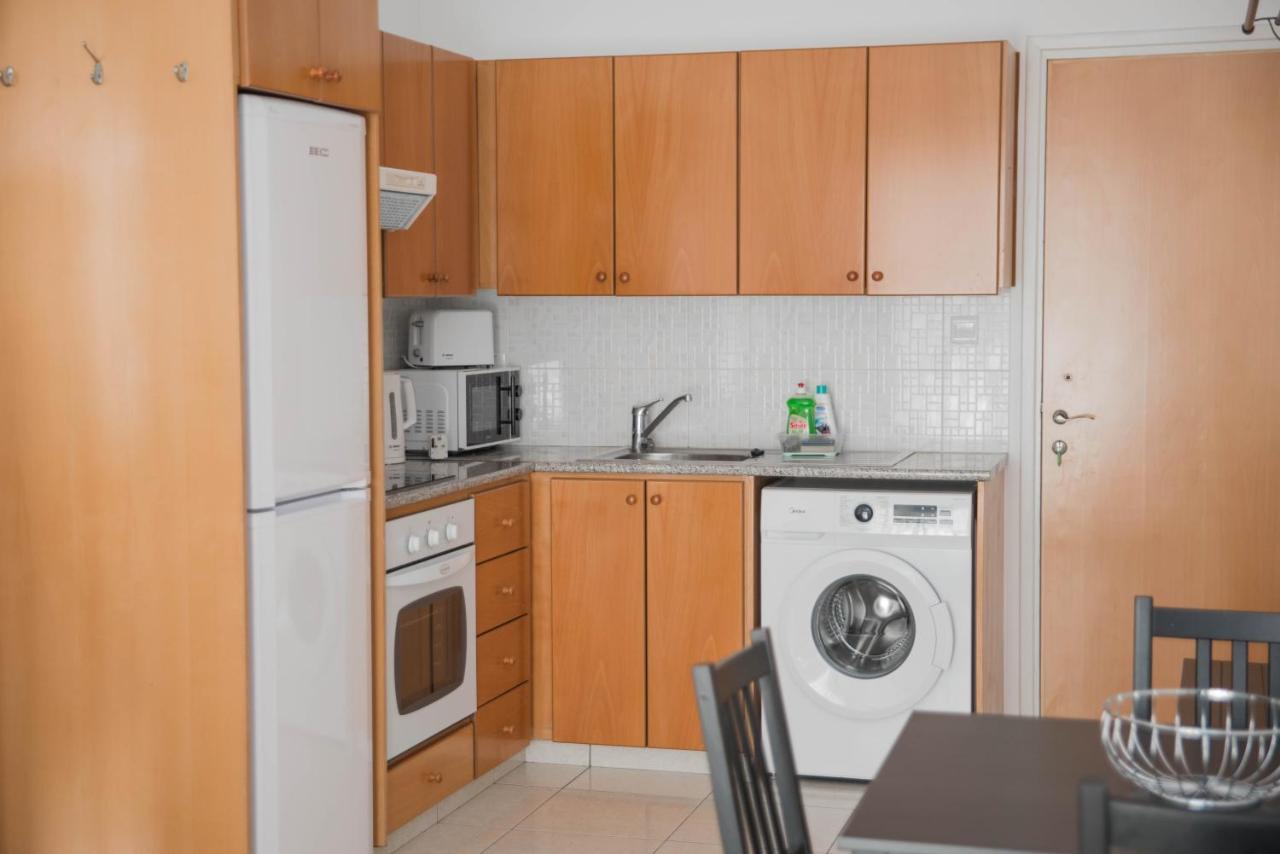 Renovated One Bedroom Apartment In Paphos With Pool Exteriör bild